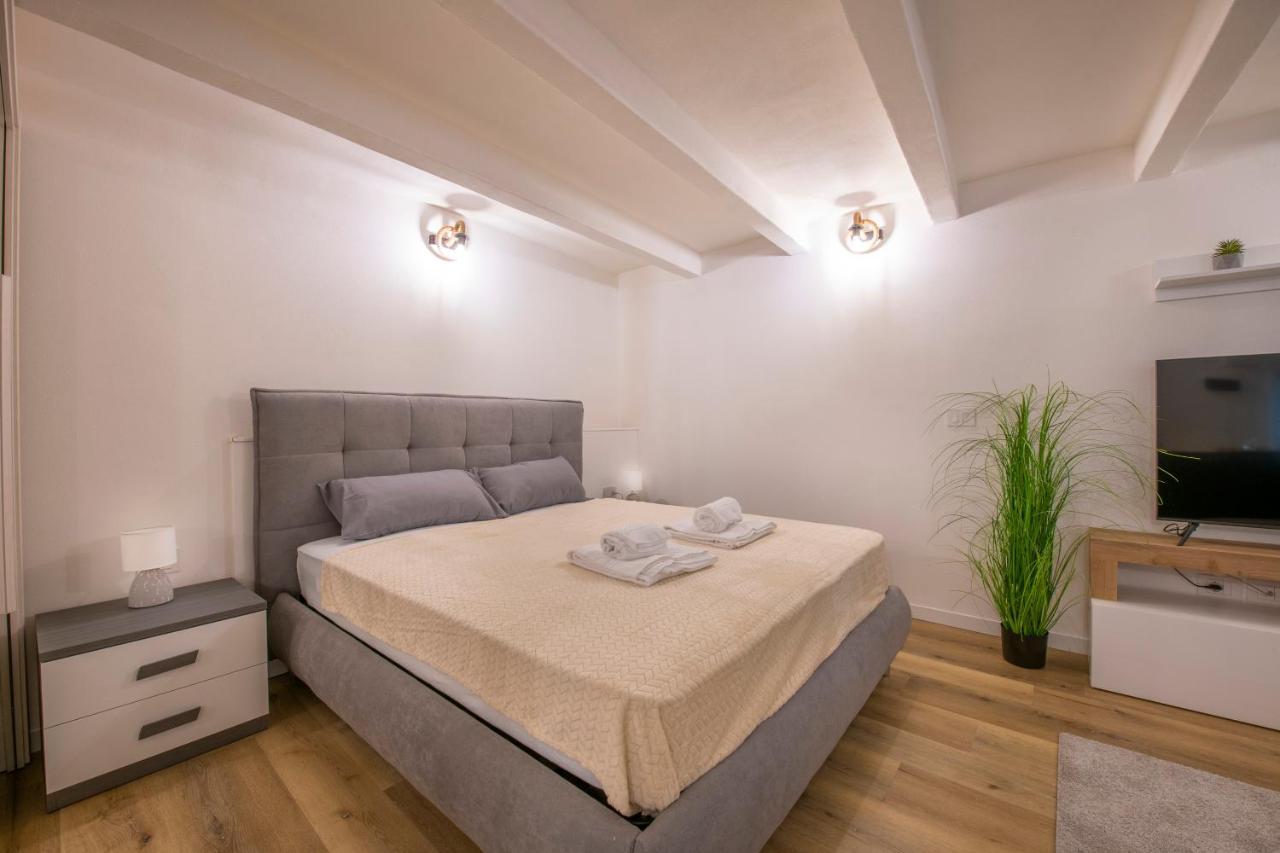 Apartament Borsarihouse Wifi & Smarttv Werona Zewnętrze zdjęcie